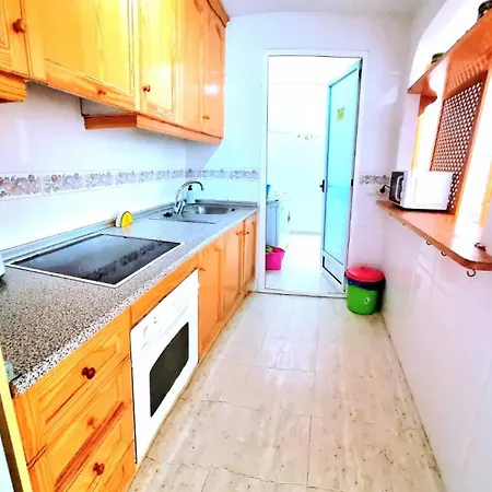 Lägenhet Bajo Veramar 1 Frente A Parque 2 500 Metros De La Playa